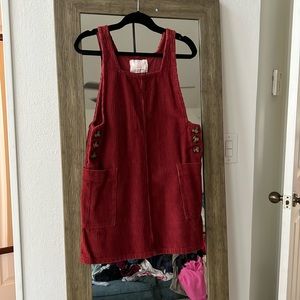 Corduroy dress with pockets and tortoise shell buttons